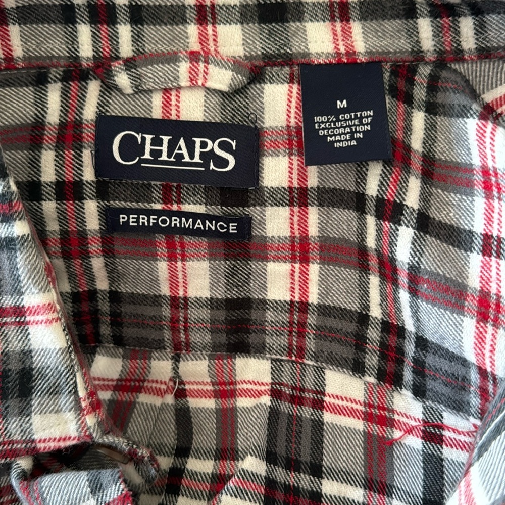 100% Cotton Flannel Plaid Chaps Mens M Shirt. Button down collar. Pocket. EUC.